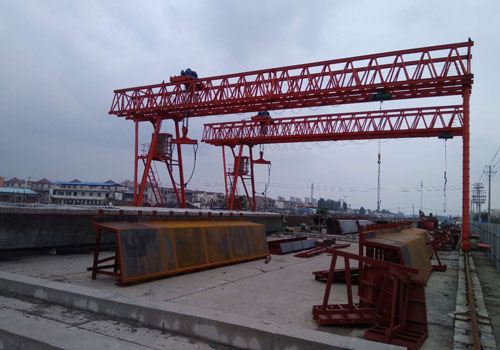 門(mén)式起重機(jī)吊鉤在使用的過(guò)程中這幾點(diǎn)一定要注意